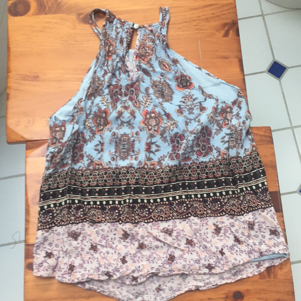 Adorable top! - Picture 2 of 4